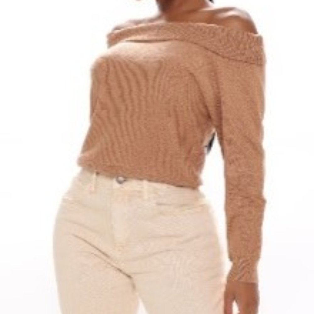 🎠NWT Sweater Top